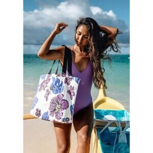 Aloha Collection• Le Mu Reversible Tote Pape’ete rev to Leopard Cub Samudra